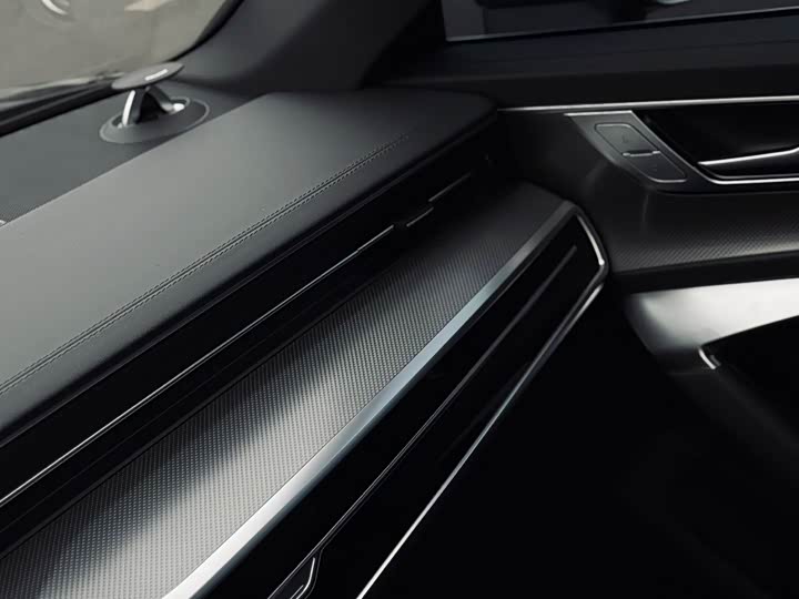 Фото 7 - Audi A6L