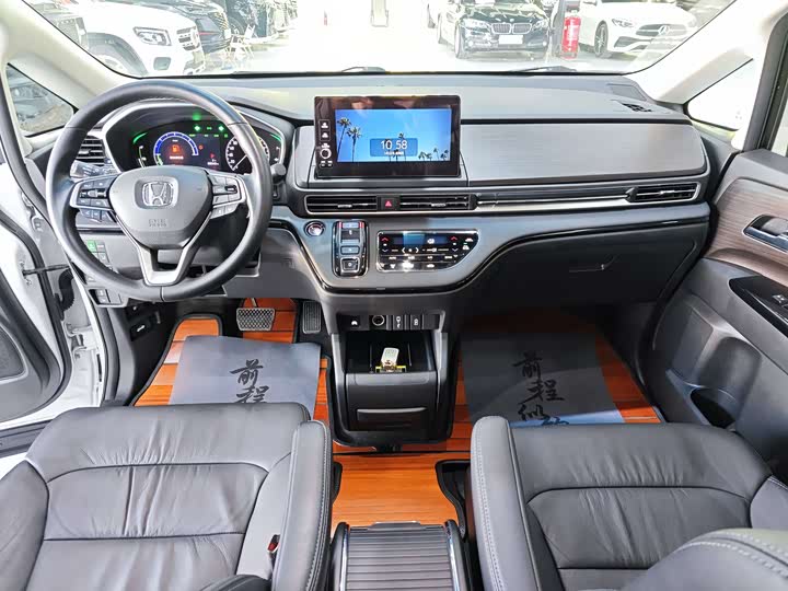 Фото 5 - Honda Elysion