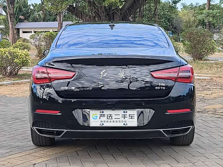 Фото 9 - Hongqi H5