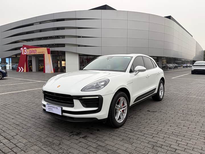 Фото 1 - Porsche Macan