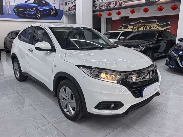 Фото 3 - Honda Vezel