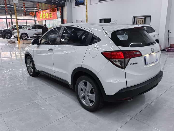 Фото 7 - Honda Vezel