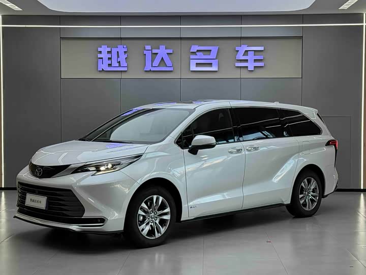 Фото 1 - Toyota Sienna