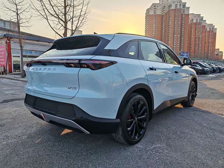 Фото 8 - BAIC Arcfox Alpha T5