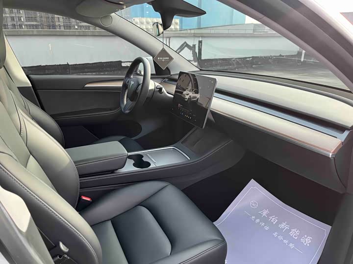 Фото 8 - Tesla Model Y