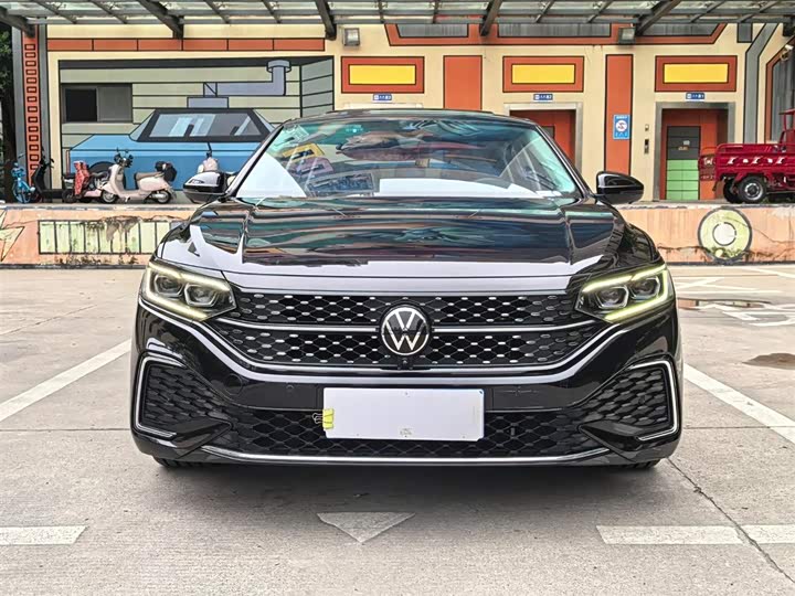 Фото 2 - Volkswagen Passat