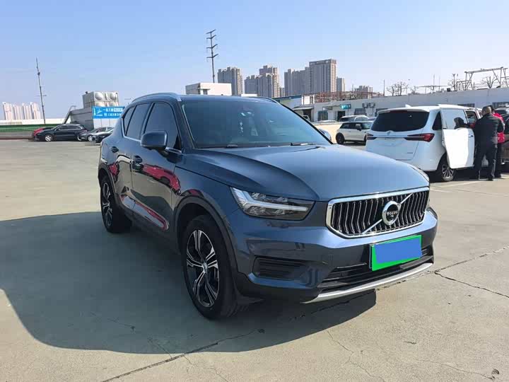 Фото 3 - Volvo XC40