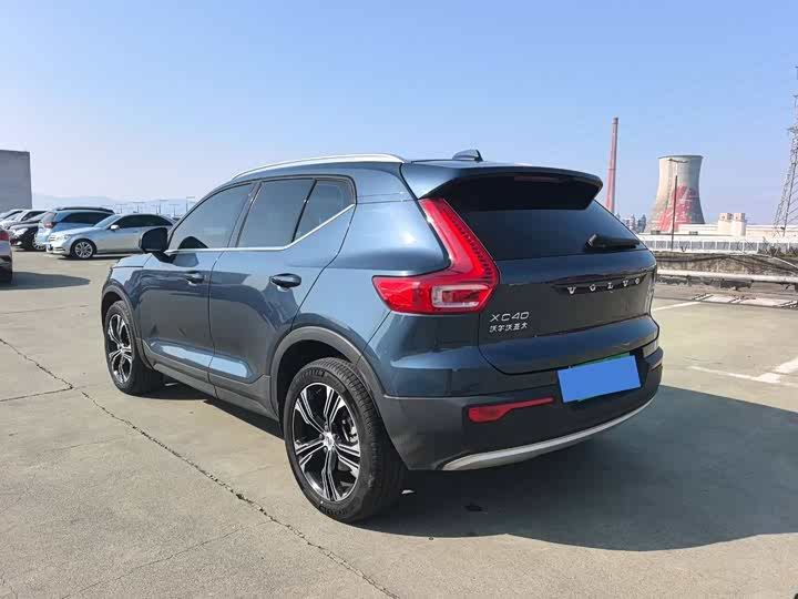 Фото 5 - Volvo XC40