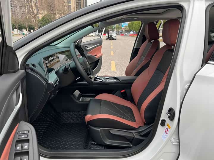 Фото 5 - Changan Eado Plus