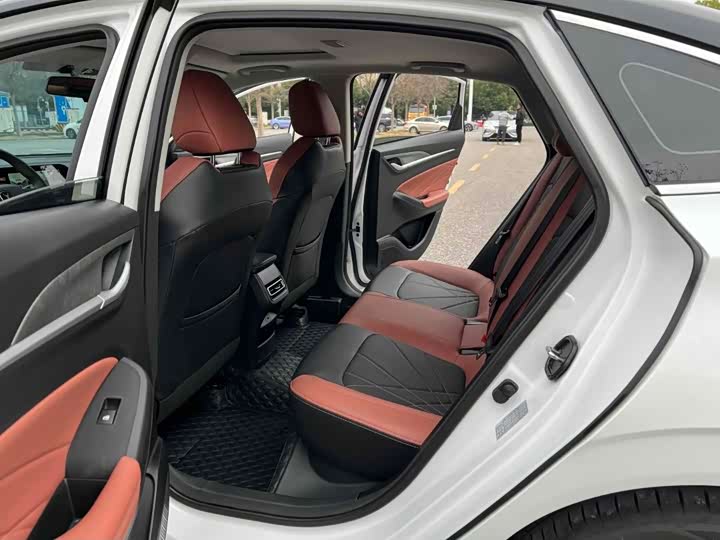 Фото 6 - Changan Eado Plus