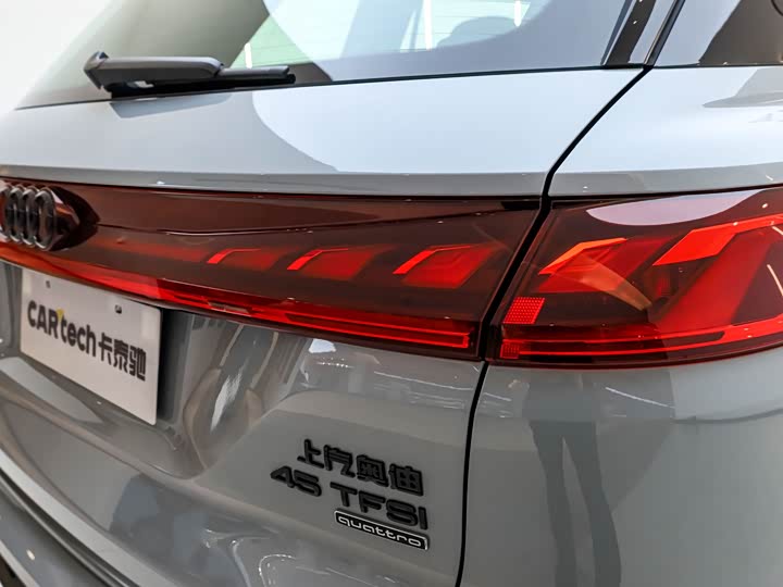 Фото 9 - Audi Q6