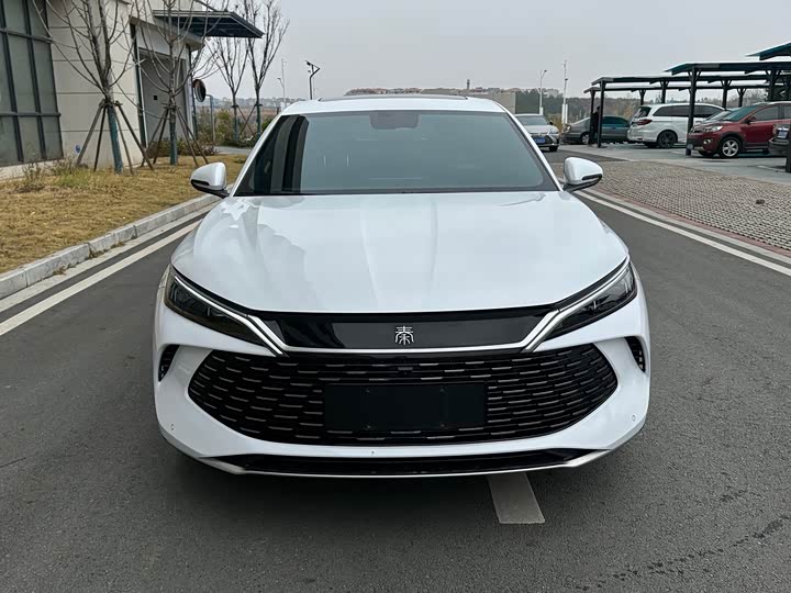 Фото 1 - BYD Qin L