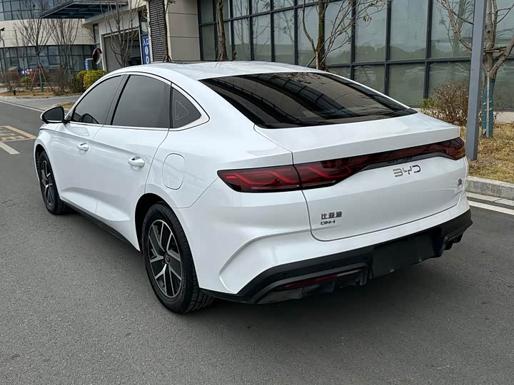 Фото 8 - BYD Qin L