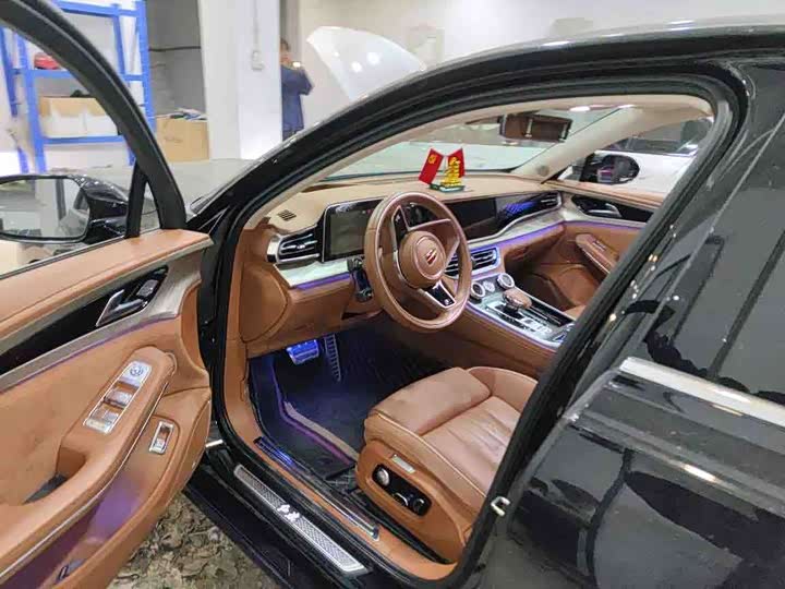 Фото 2 - Hongqi H9