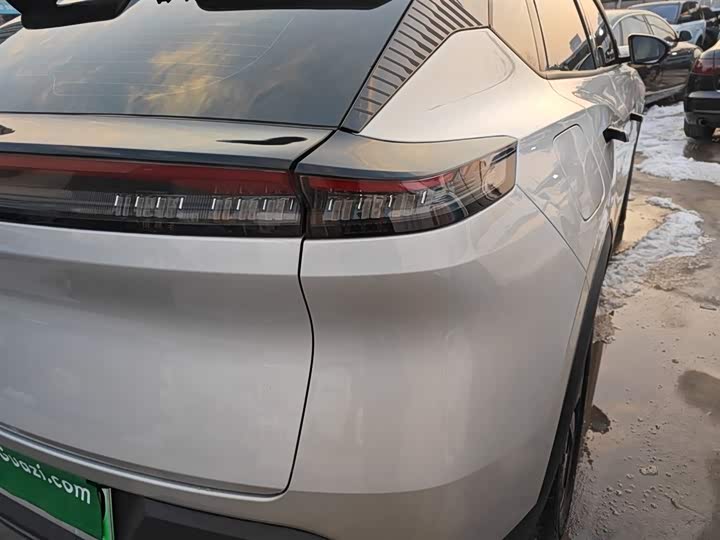 Фото 8 - Dongfeng Aeolus L7