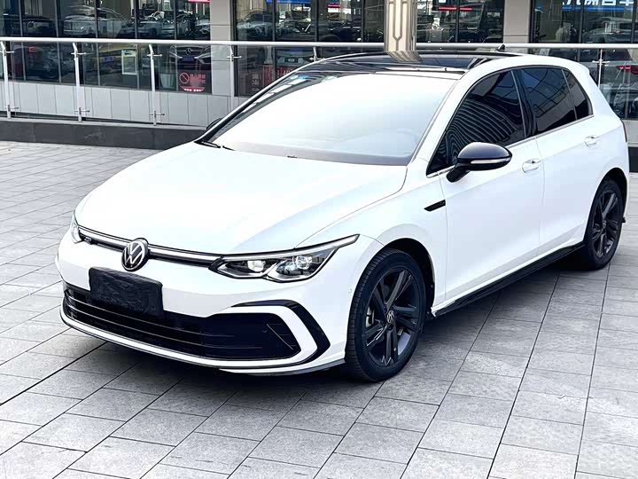 Фото 1 - Volkswagen Golf