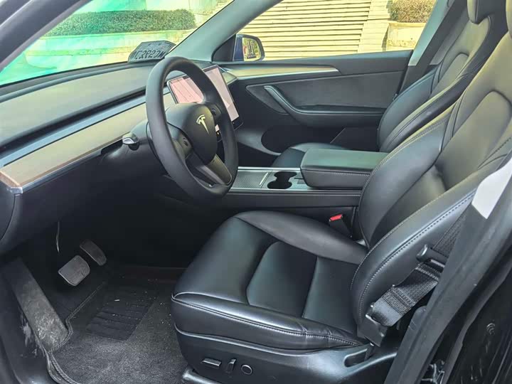 Фото 4 - Tesla Model Y