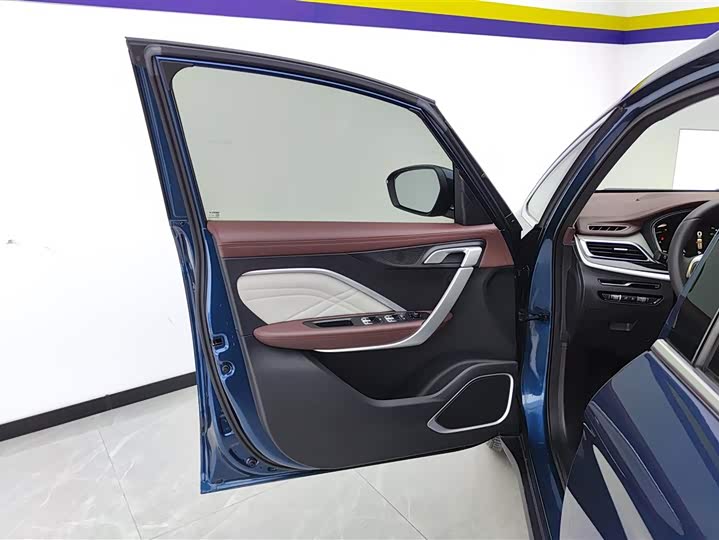 Фото 7 - Geely Jiaji