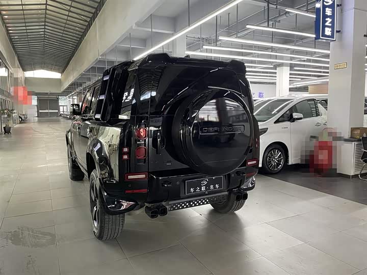 Фото 4 - Land Rover Defender