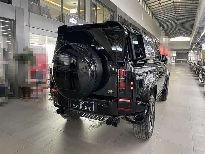 Фото 6 - Land Rover Defender