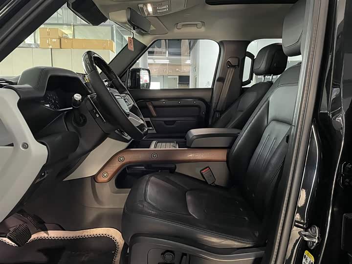 Фото 8 - Land Rover Defender