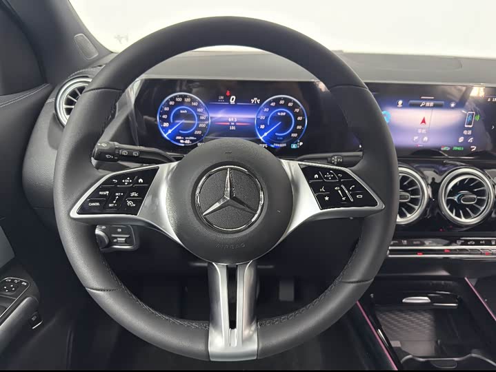 Фото 6 - Mercedes-Benz EQA