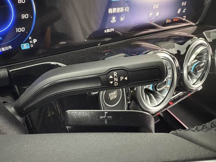 Фото 7 - Mercedes-Benz EQA