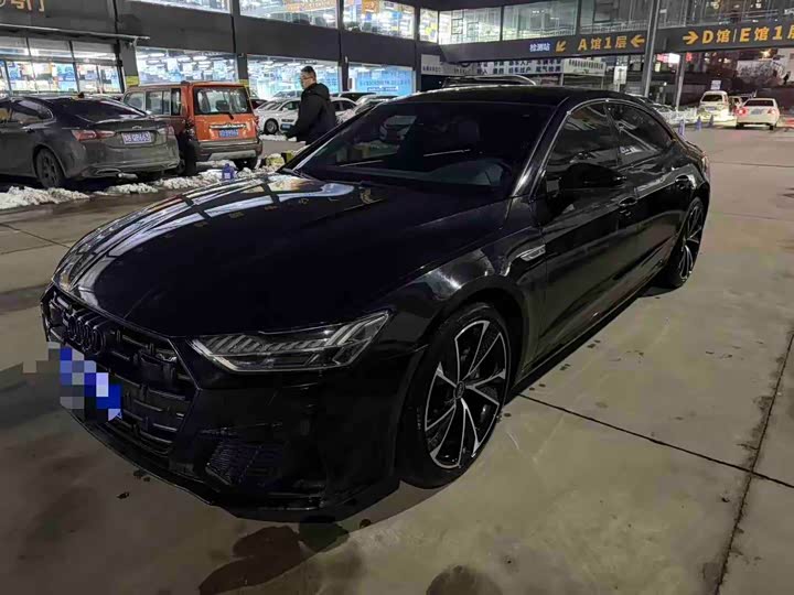 Фото 1 - Audi A7L