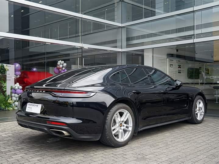 Фото 7 - Porsche Panamera
