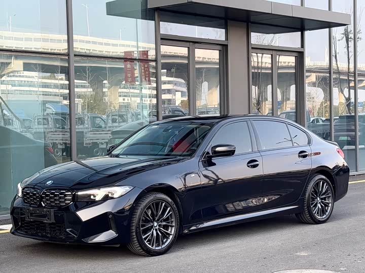 Фото 1 - BMW 3 Series