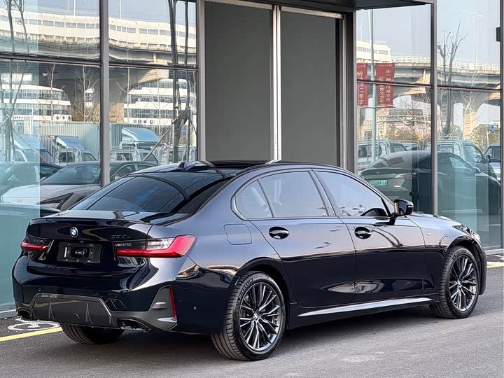 Фото 6 - BMW 3 Series