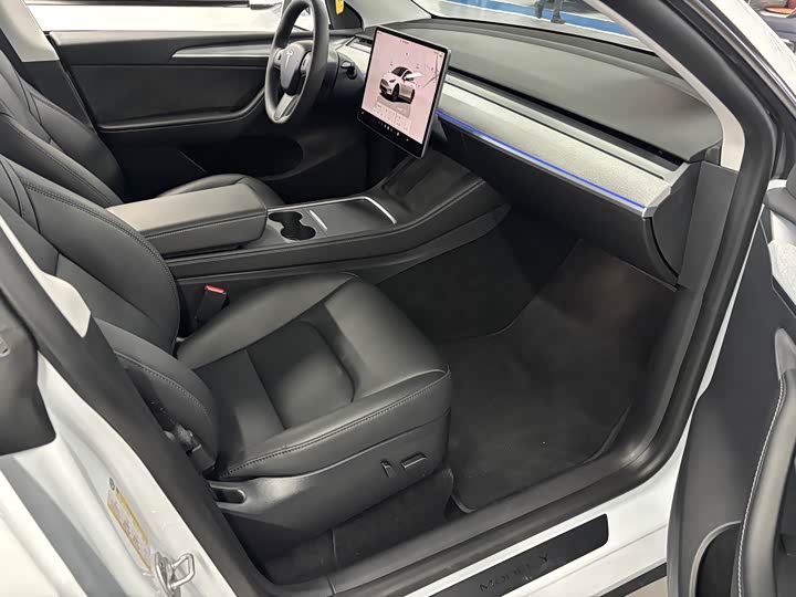 Фото 3 - Tesla Model Y