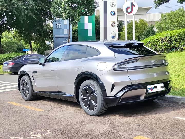 Фото 5 - Xiaomi YU7