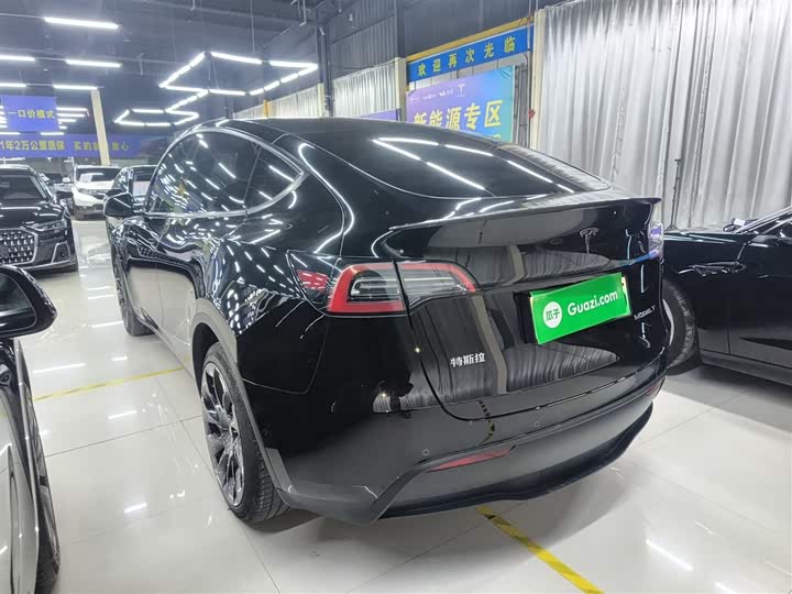 Фото 5 - Tesla Model Y