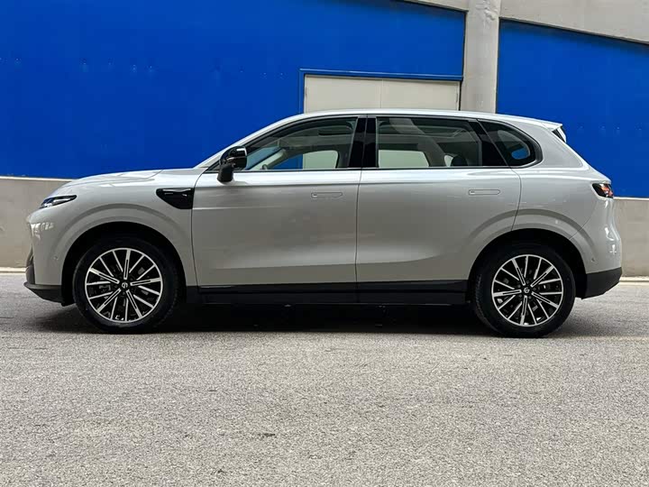 Фото 3 - Leapmotor B10