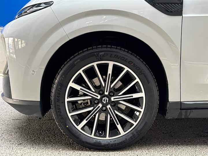 Фото 6 - Leapmotor B10