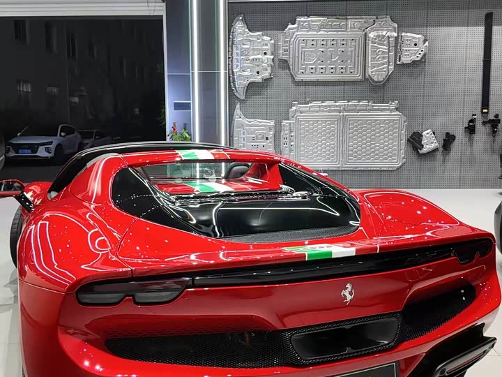 Фото 9 - Ferrari 296