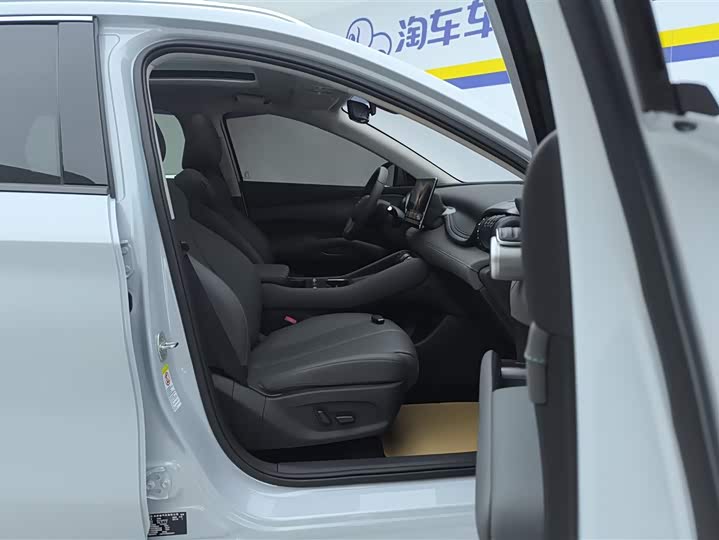 Фото 8 - BYD Yuan Plus