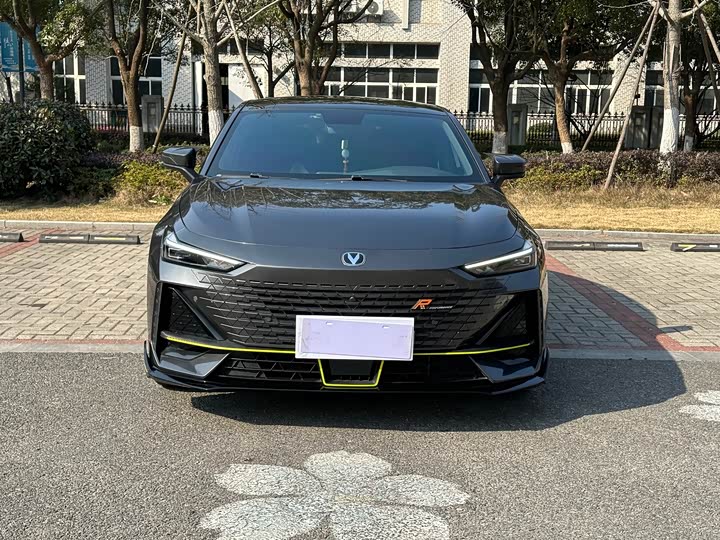 Фото 2 - Changan UNI-V
