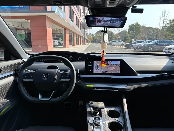 Фото 7 - Changan UNI-V