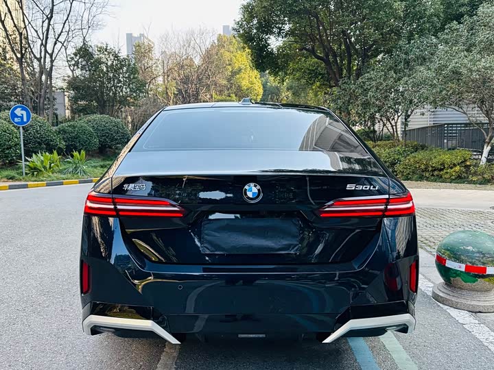 Фото 6 - BMW 5 Series