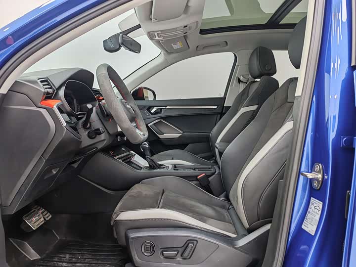 Фото 7 - Audi Q3