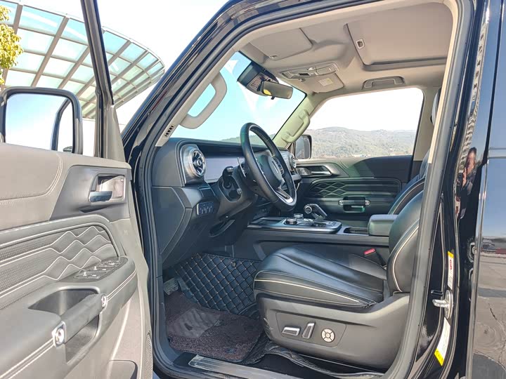 Фото 9 - Tank 300