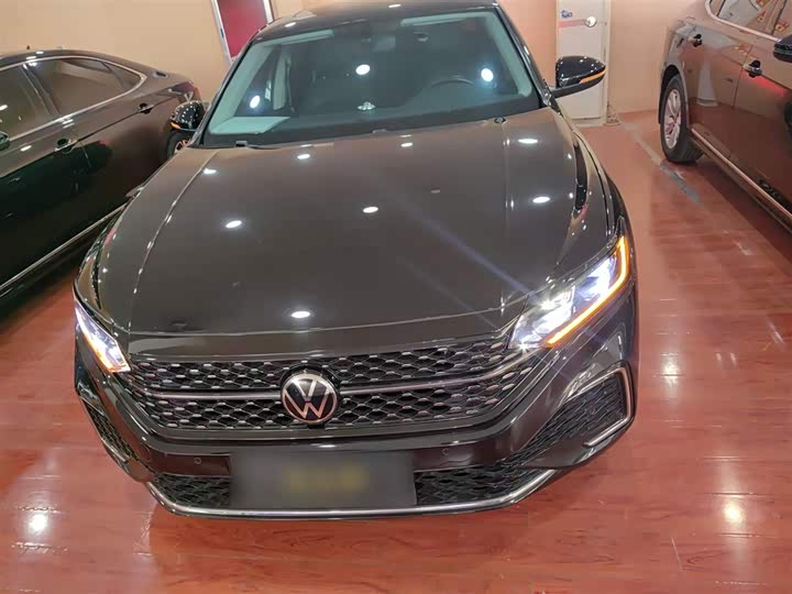 Фото 3 - Volkswagen Passat