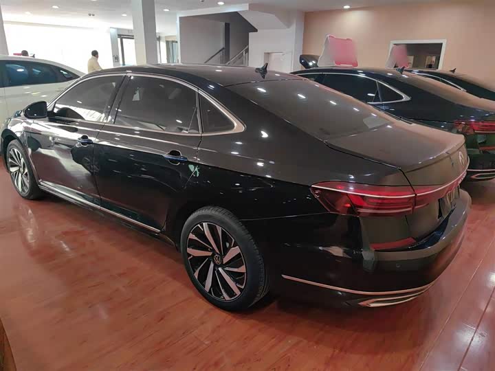 Фото 5 - Volkswagen Passat