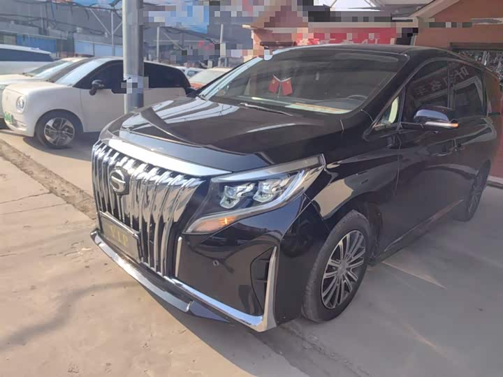 Фото 2 - GAC Trumpchi M8