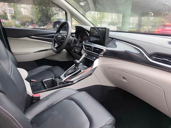 Фото 8 - Maxus G50