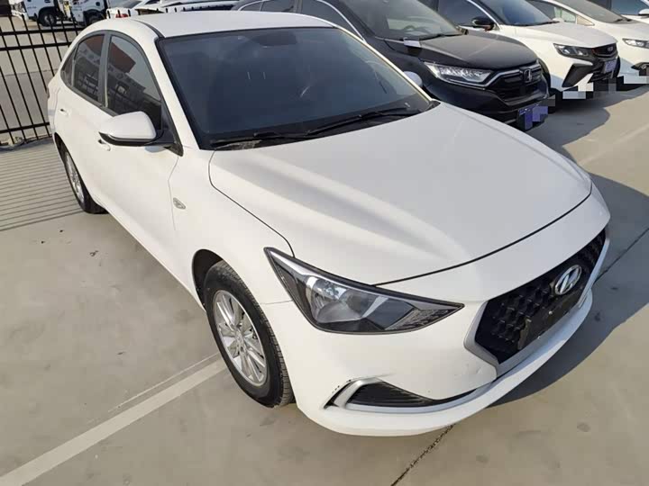 Фото 4 - Hyundai Celesta