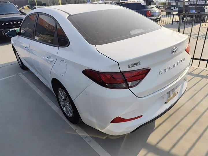 Фото 5 - Hyundai Celesta