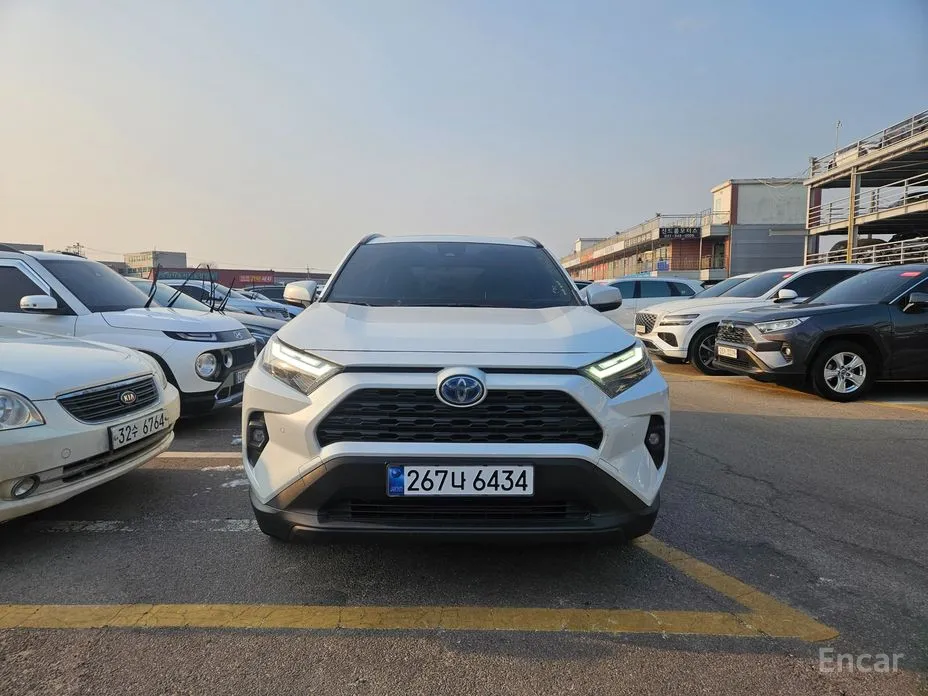 Фото 1 - Toyota RAV4